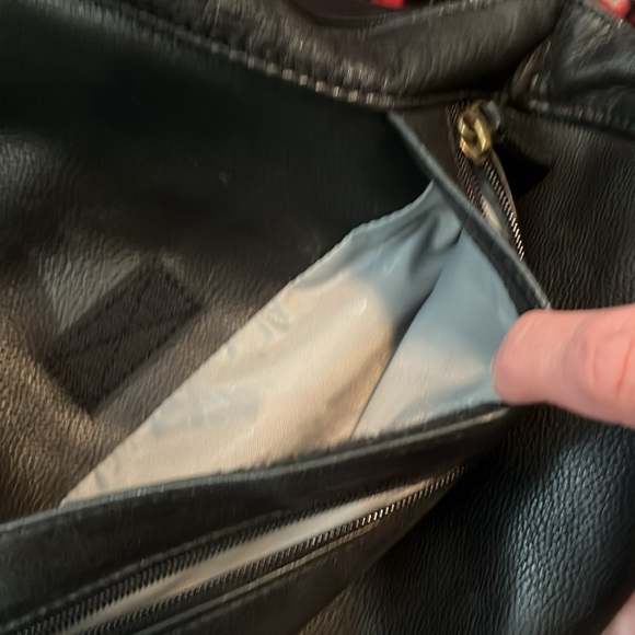 Black Leather Sling Bag - Picture 15 of 16